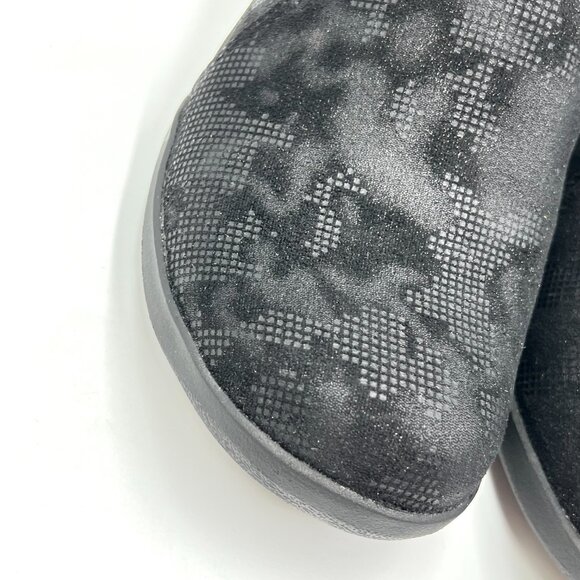 6W 6 WIDE WIDTH Clarks Talen Pace Black Slip Resistant Slip‎ On Clogs Shoes New - Picture 4 of 12